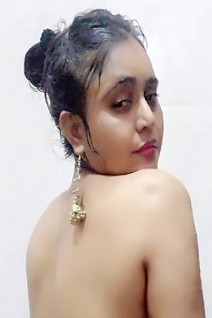 Pallavi Patil Latest Shower Show