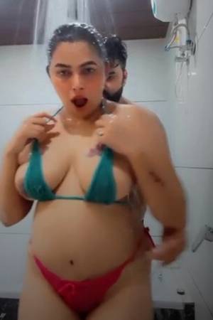 Nip Slip Bath Show - Preeti Puneet - Live Show