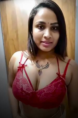 Strip Show - Veena Thaara - Live Show